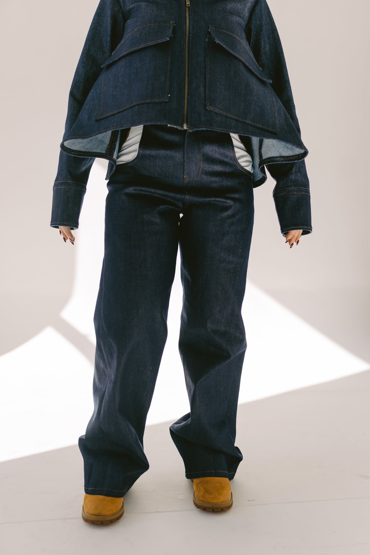 Women's Cut Out Pocket Jeans